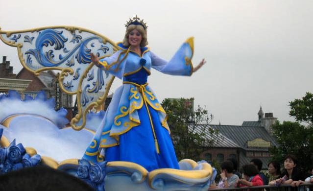 �����f�B�Y�j�[�V�[2004i